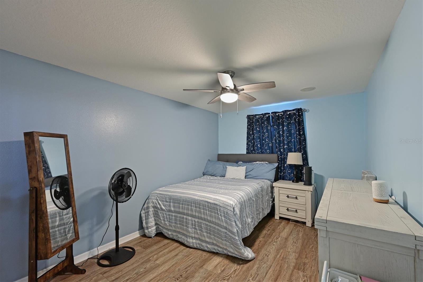 STERLING LAKE - Residential