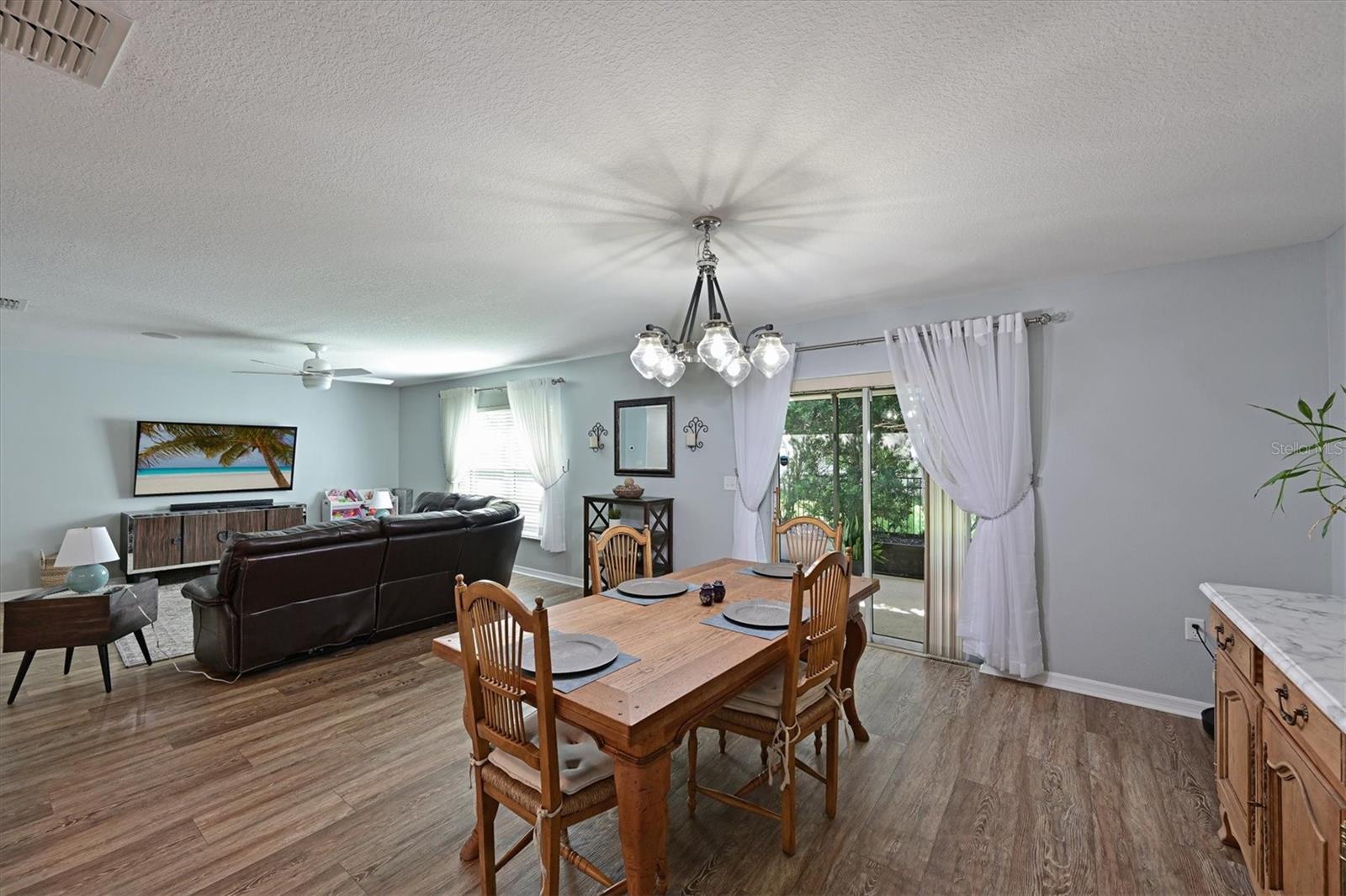 STERLING LAKE - Residential