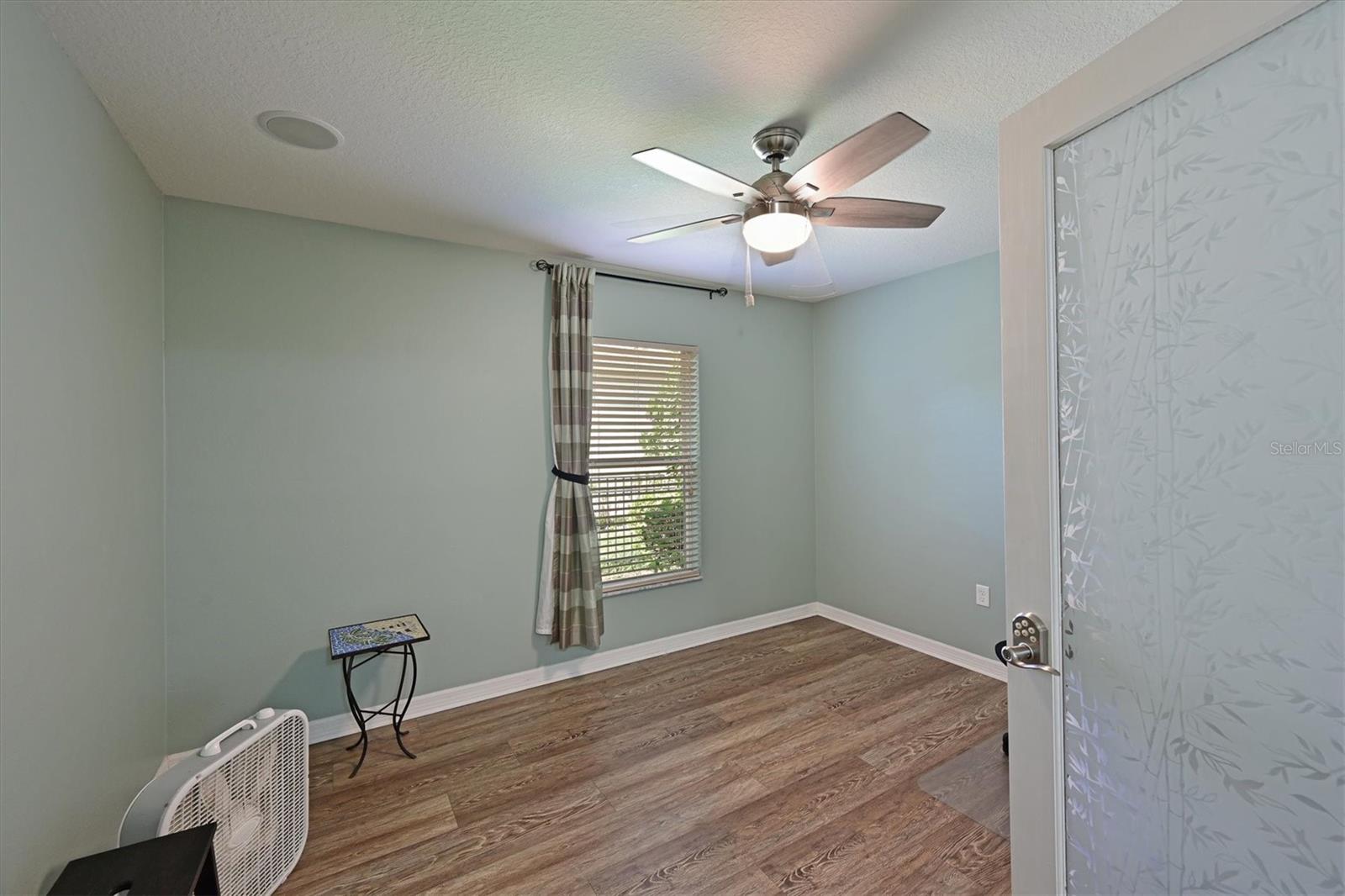 STERLING LAKE - Residential