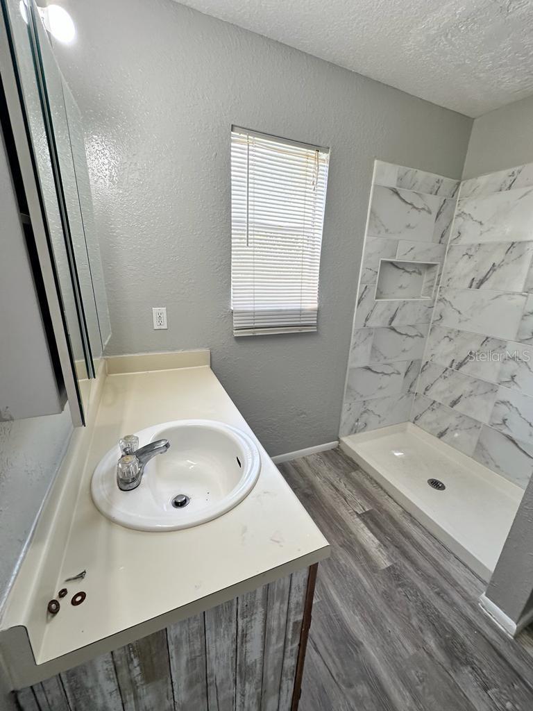 IMAGES - Residential Lease