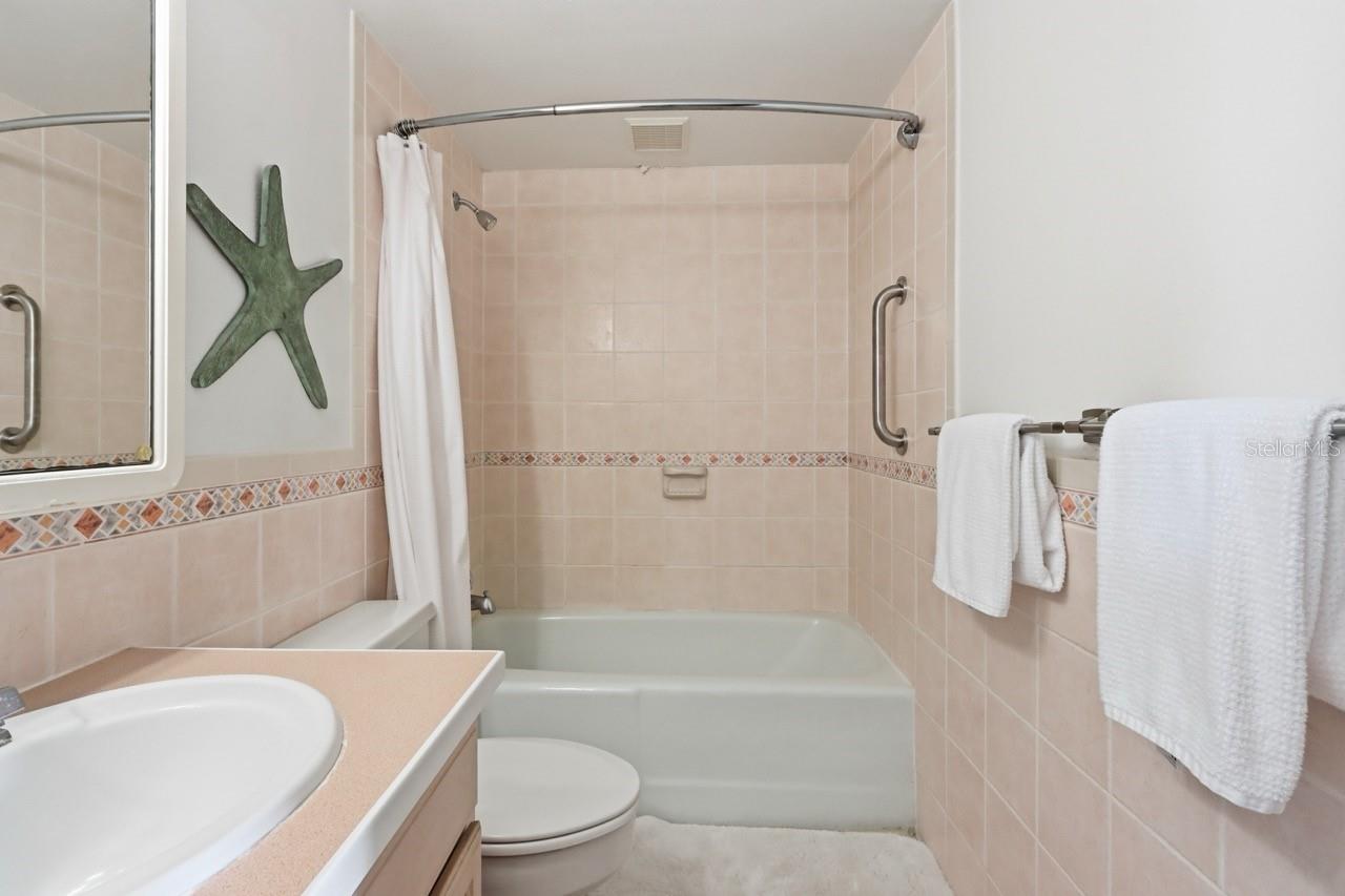 BEACH VILLAGE - Residential