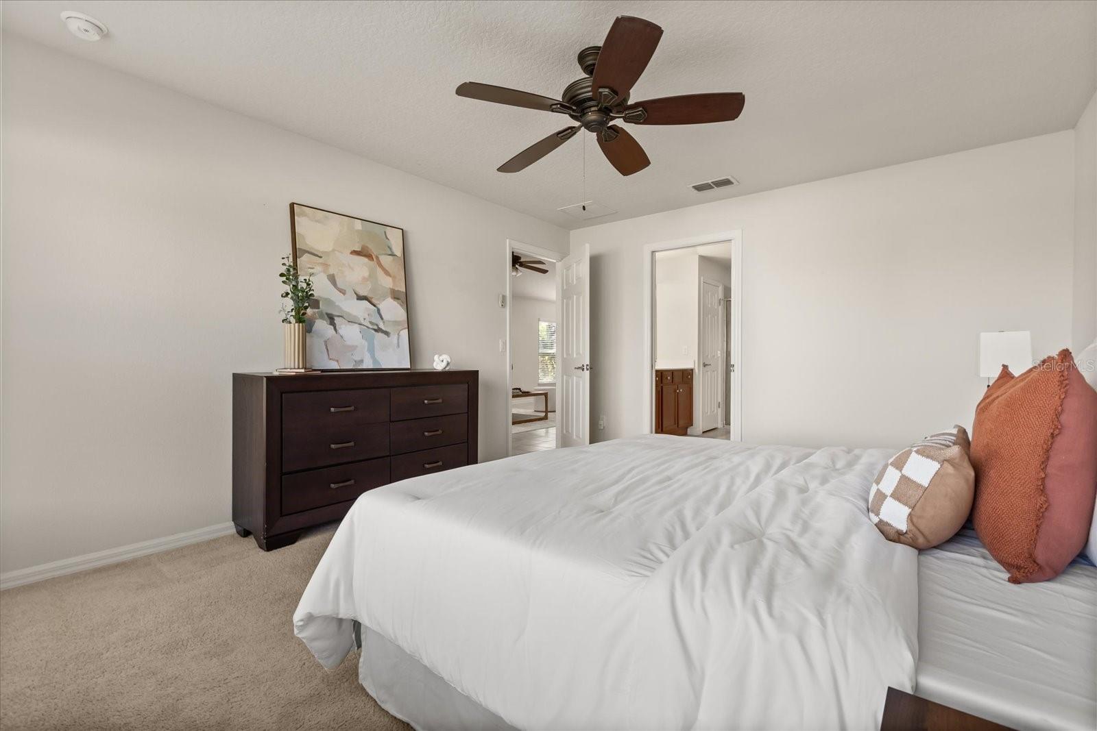 VILLAGEWALK/LK NONAC - Residential Lease