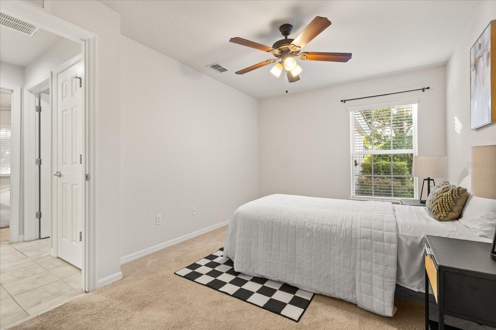 VILLAGEWALK/LK NONAC - Residential Lease