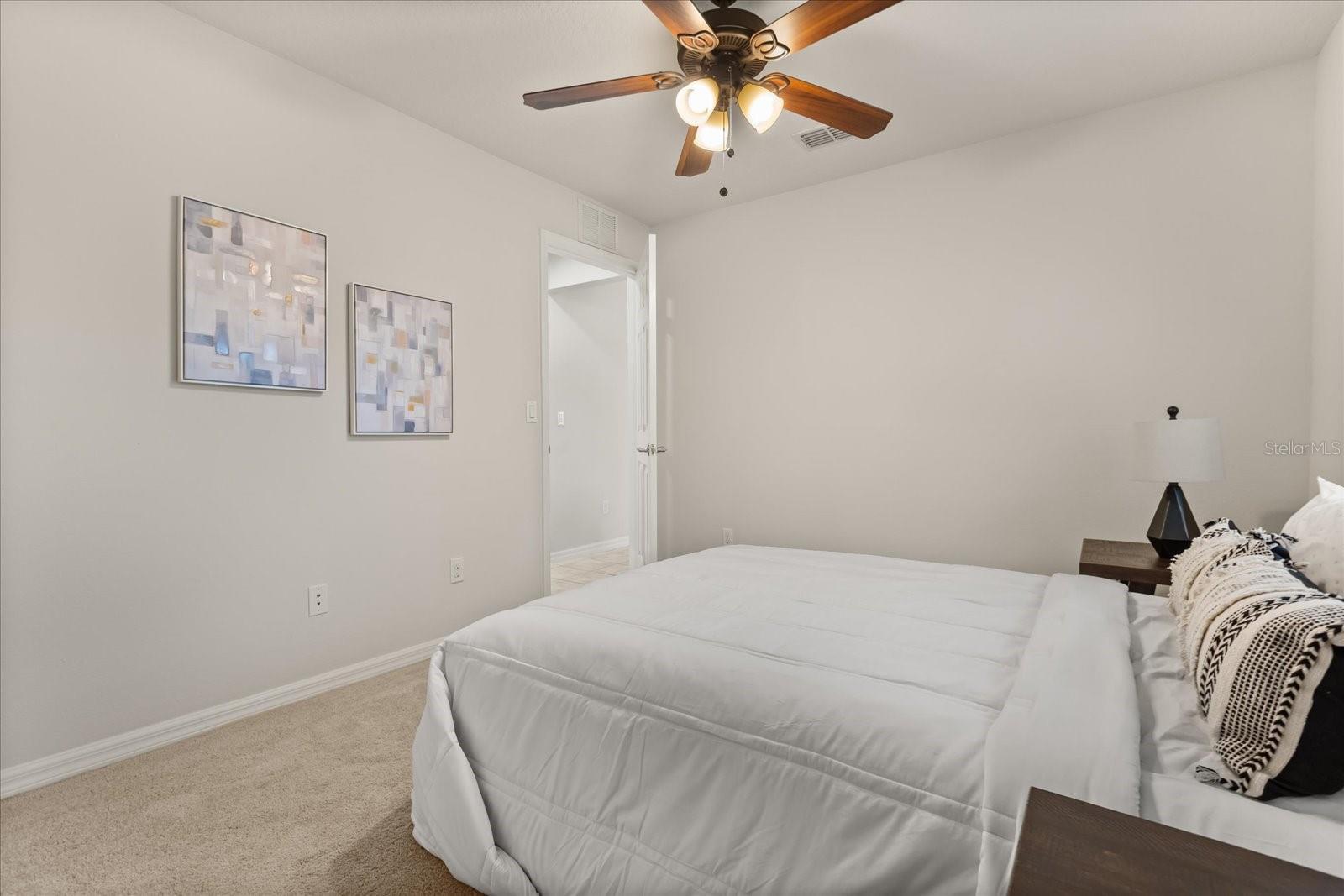 VILLAGEWALK/LK NONAC - Residential Lease