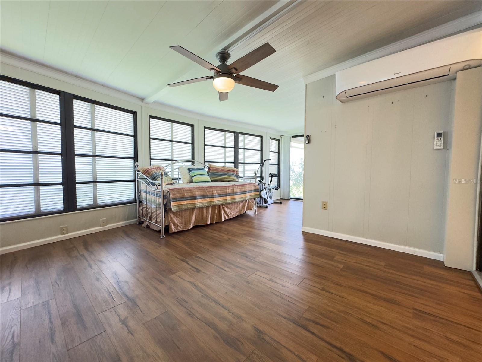 HARBOR COVE - Residential
