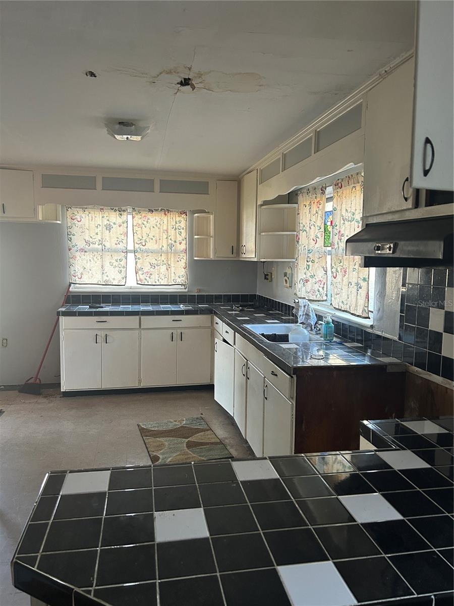 LAWNDALE SUB - Residential