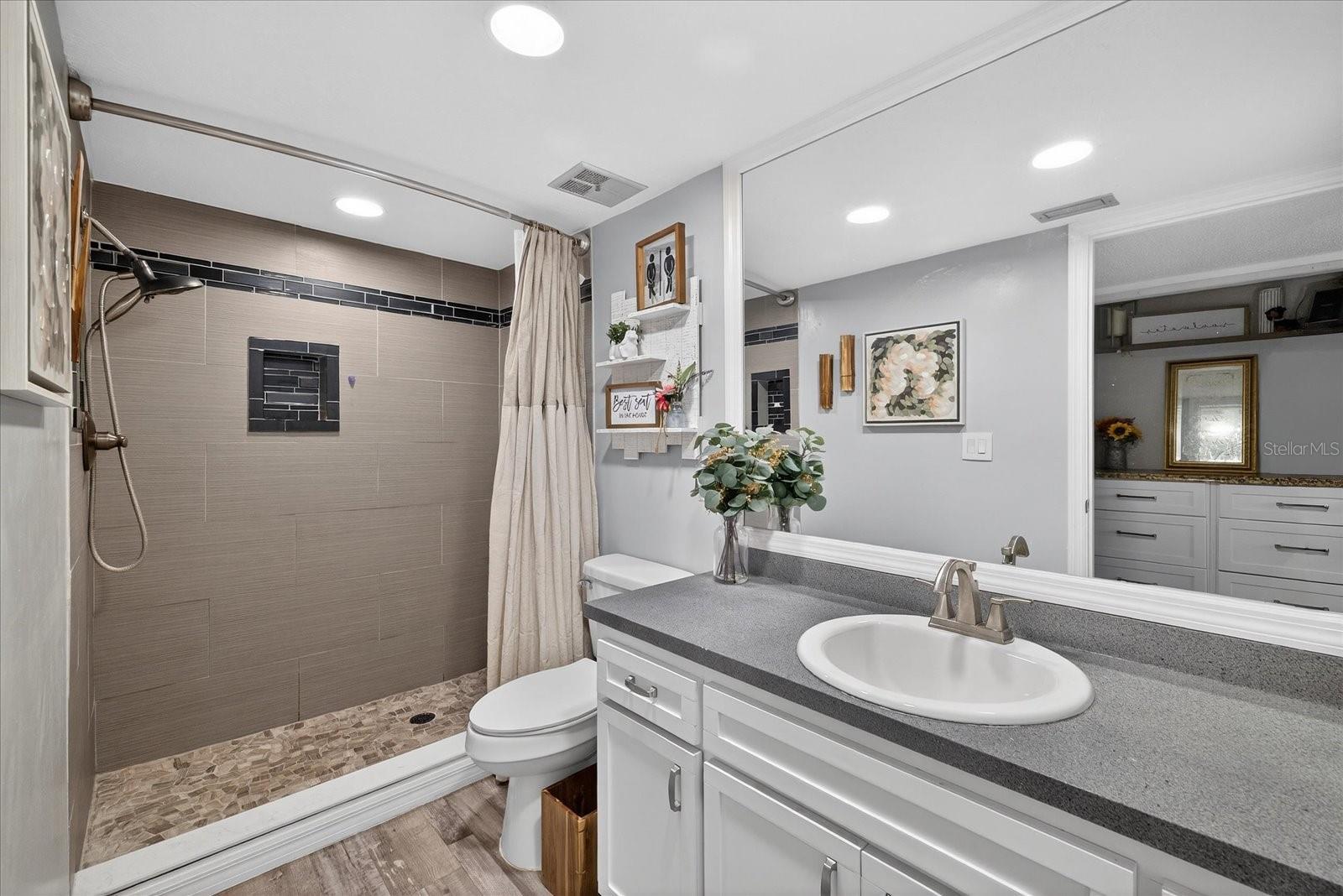 SEVEN SPRINGS VILLAS GOLF AND COUNTRY CLUB - Residential