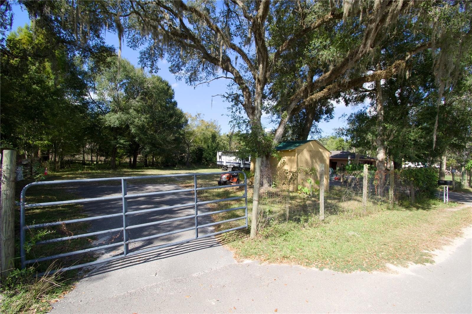 BUSHNELL HLNDS - Residential