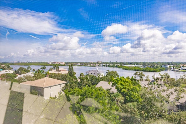 1200 E PEPPERTREE LN APT 602, SARASOTA, FL 34242 - Image 285d98a7eaa9cc76845ae58e4ccf0f3c/1200358679