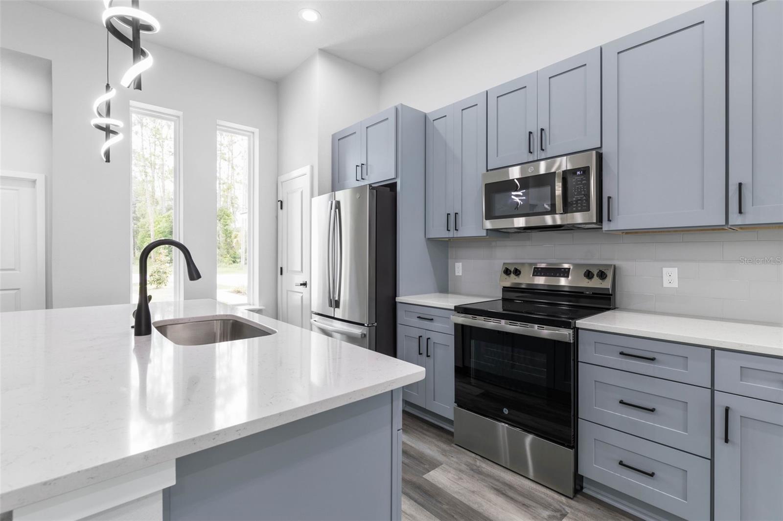 LEHIGH WOODS - Residential Income