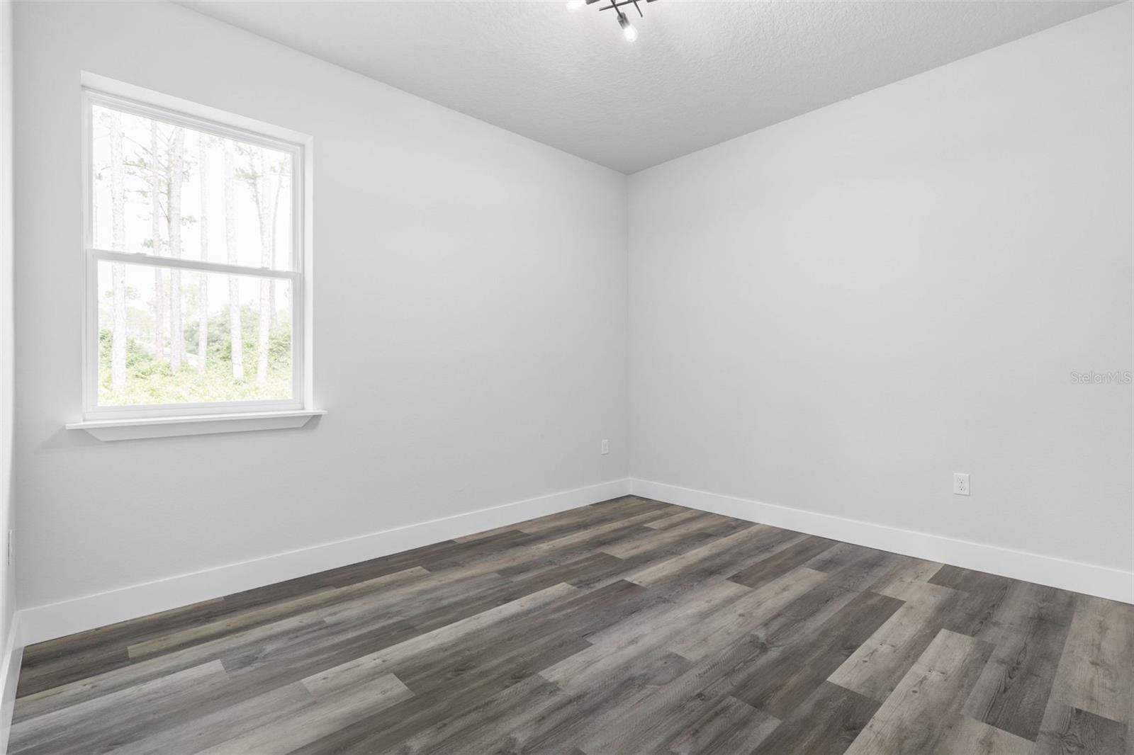 LEHIGH WOODS - Residential Income