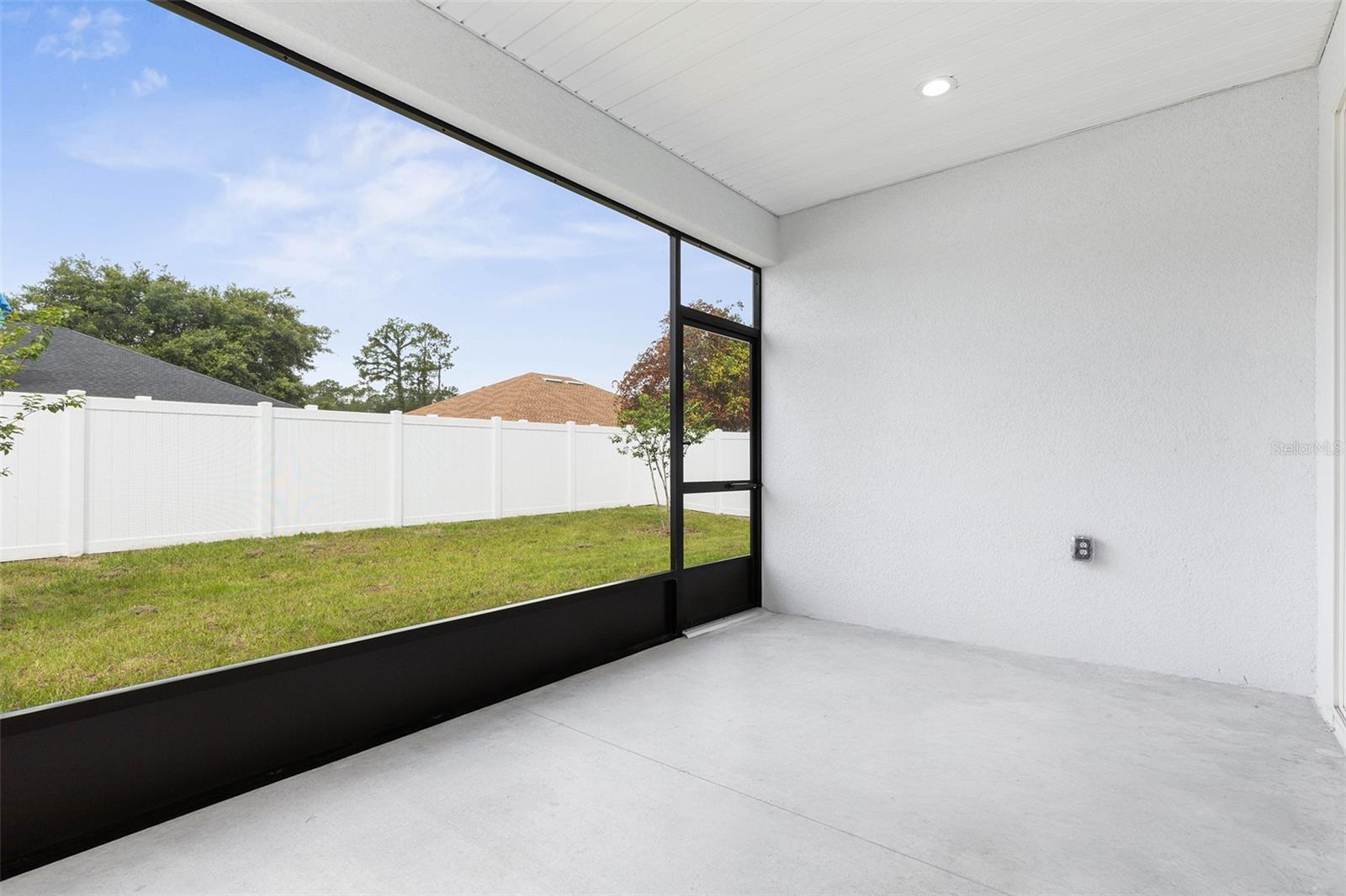 LEHIGH WOODS - Residential Income