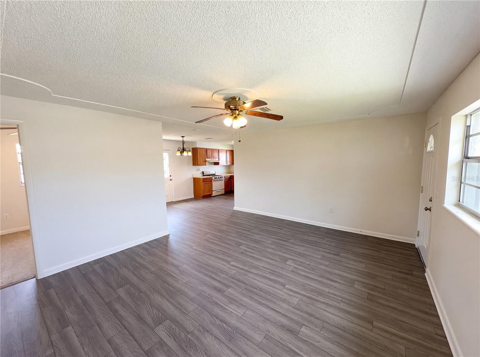 COUNTRY CLUB ESTATE - Residential