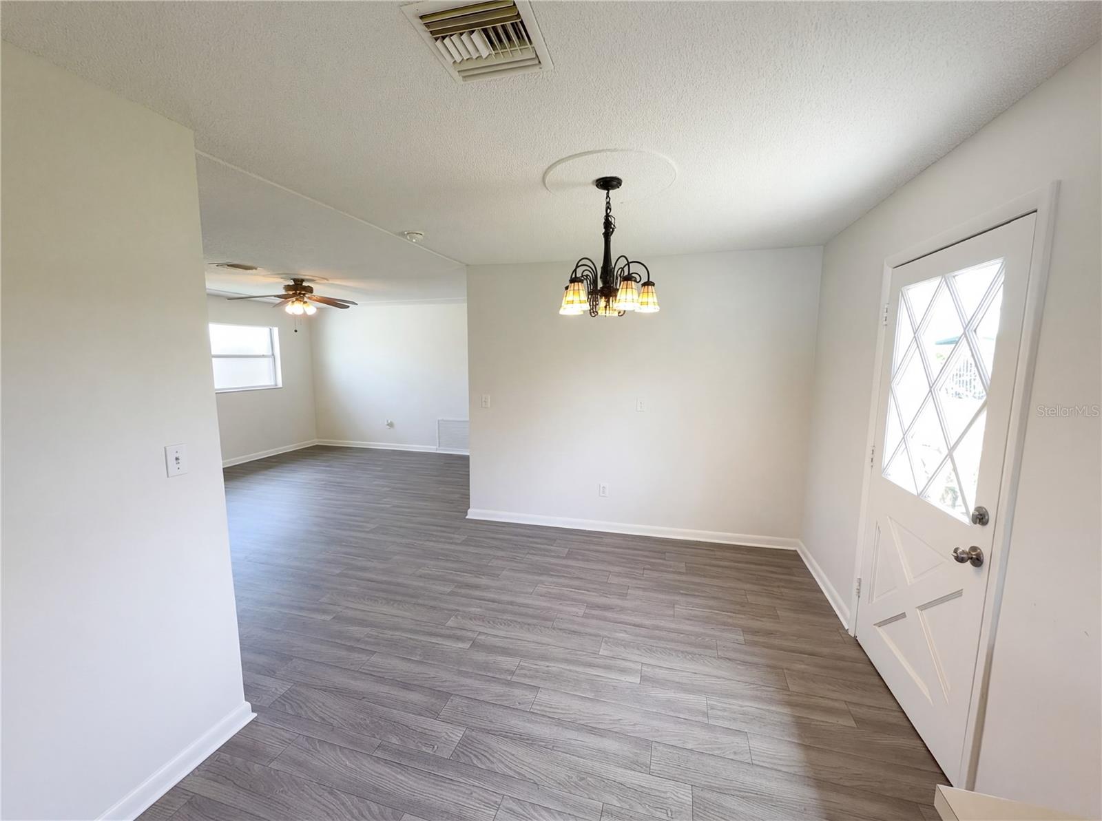 COUNTRY CLUB ESTATE - Residential