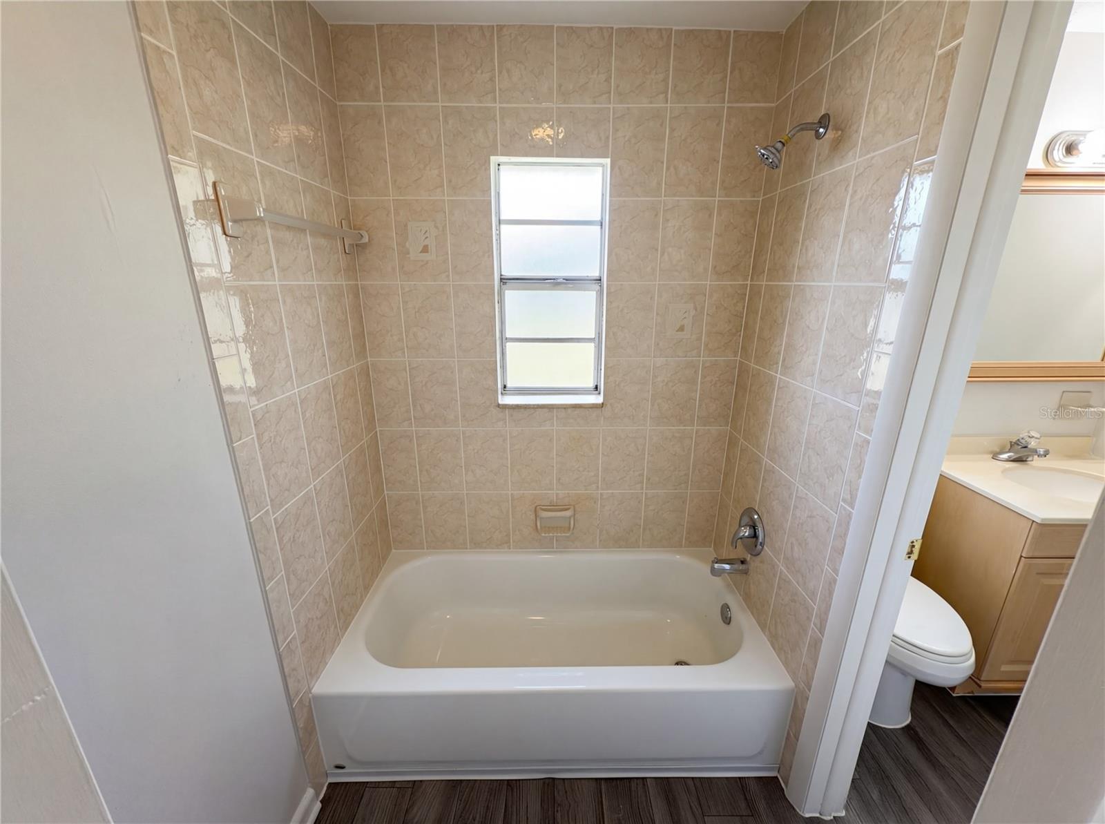 COUNTRY CLUB ESTATE - Residential