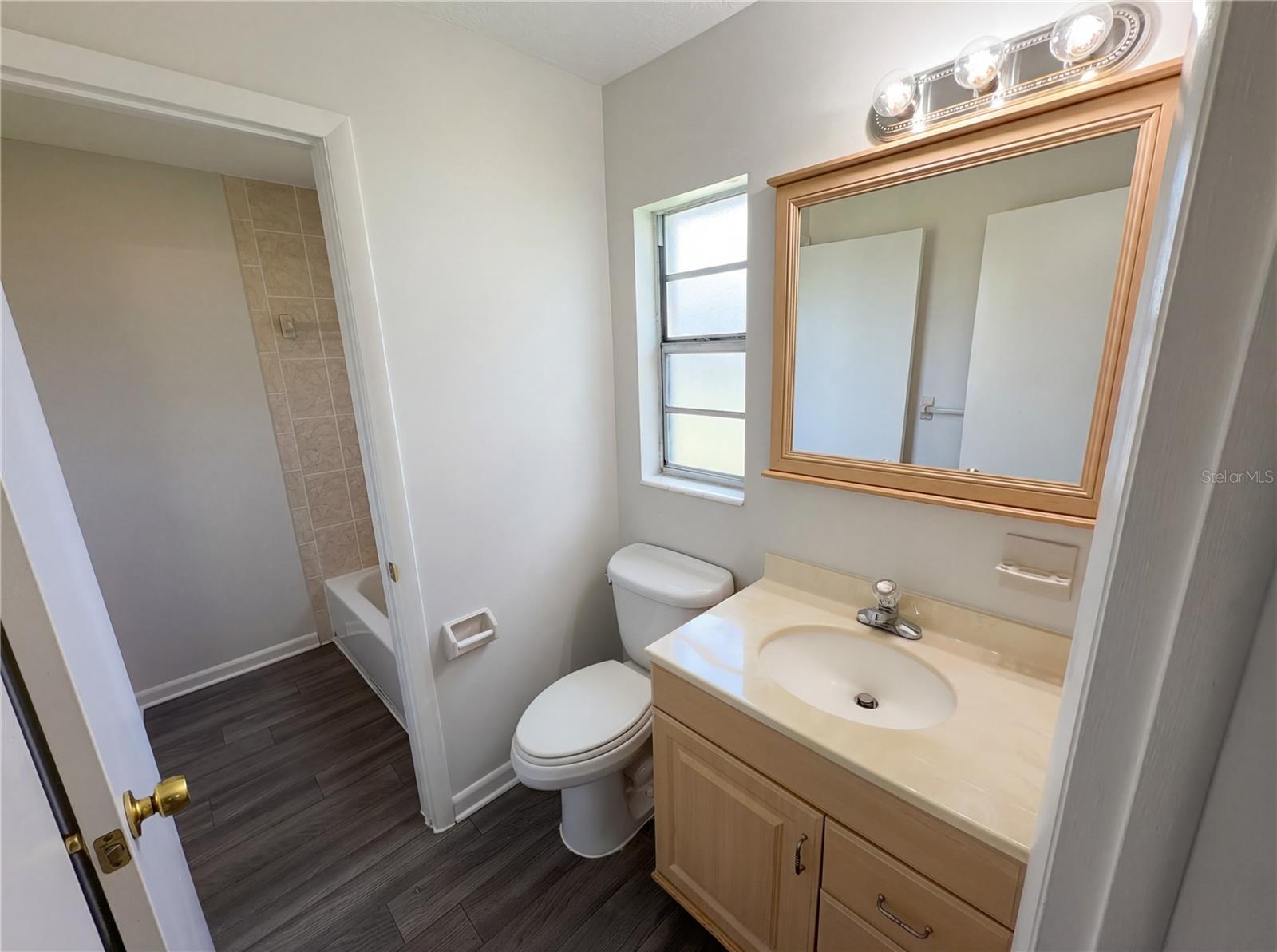 COUNTRY CLUB ESTATE - Residential