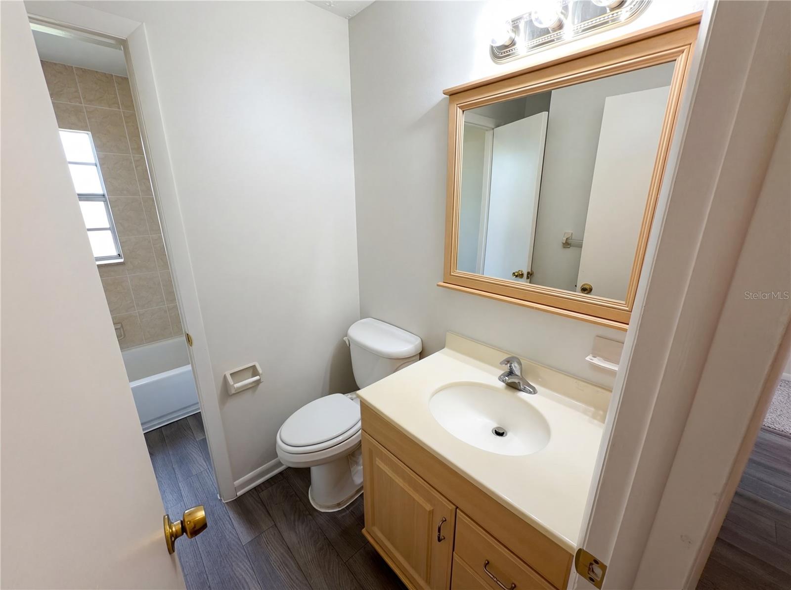 COUNTRY CLUB ESTATE - Residential