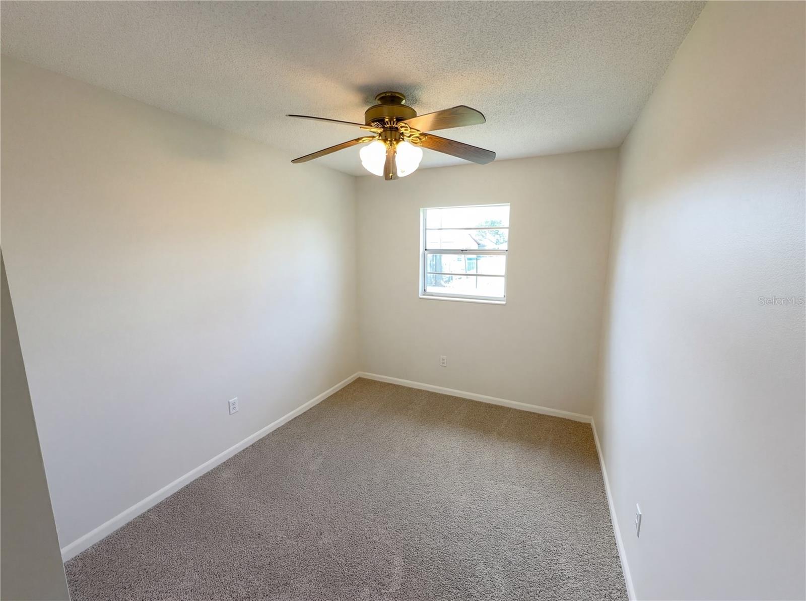 COUNTRY CLUB ESTATE - Residential