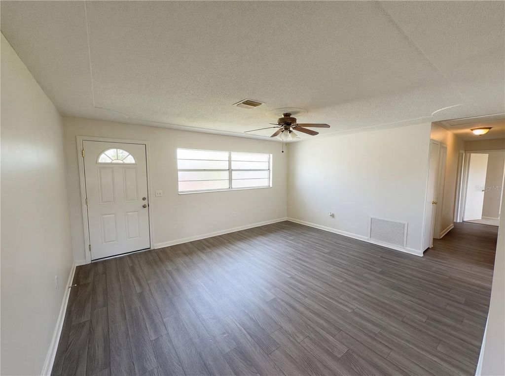 Photo of 905 Cedar Drive, Brooksville, FL 34601 (MLS # O6395914)