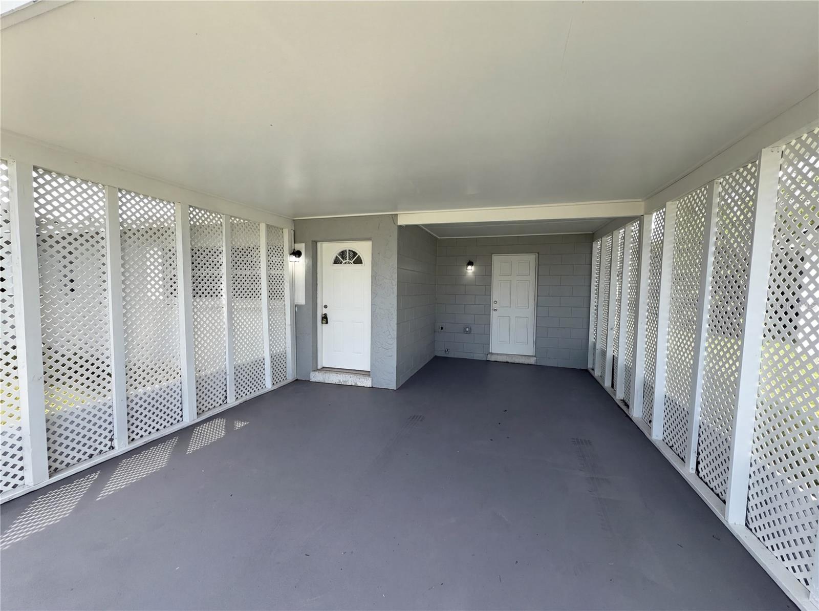 COUNTRY CLUB ESTATE - Residential