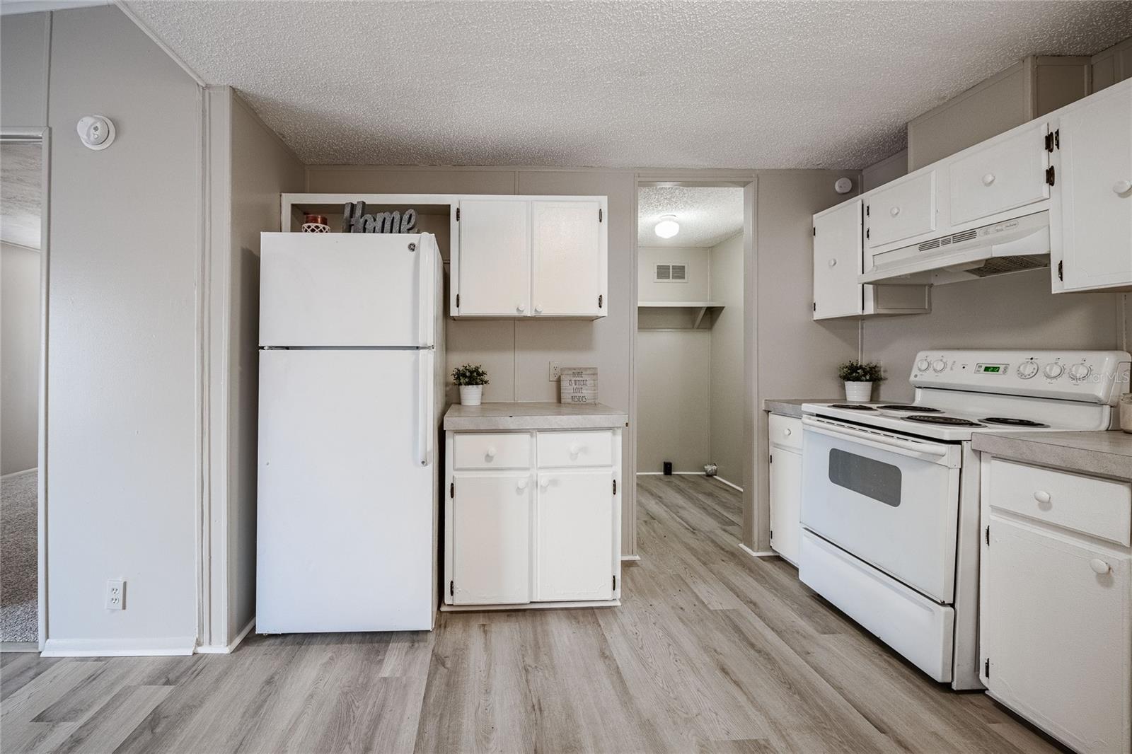 COUNTRY VIEW ESTATES - Residential