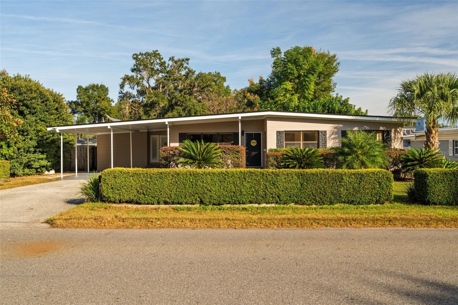 Casas a venda 1 - Jen Dantas 4615 S FERN CREEK AVENUE