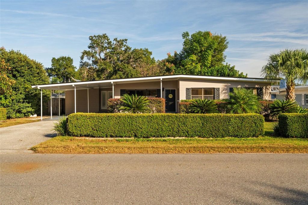 Photo of 4615 S Fern Creek Avenue, Orlando, FL 32806 (MLS # O6364803)