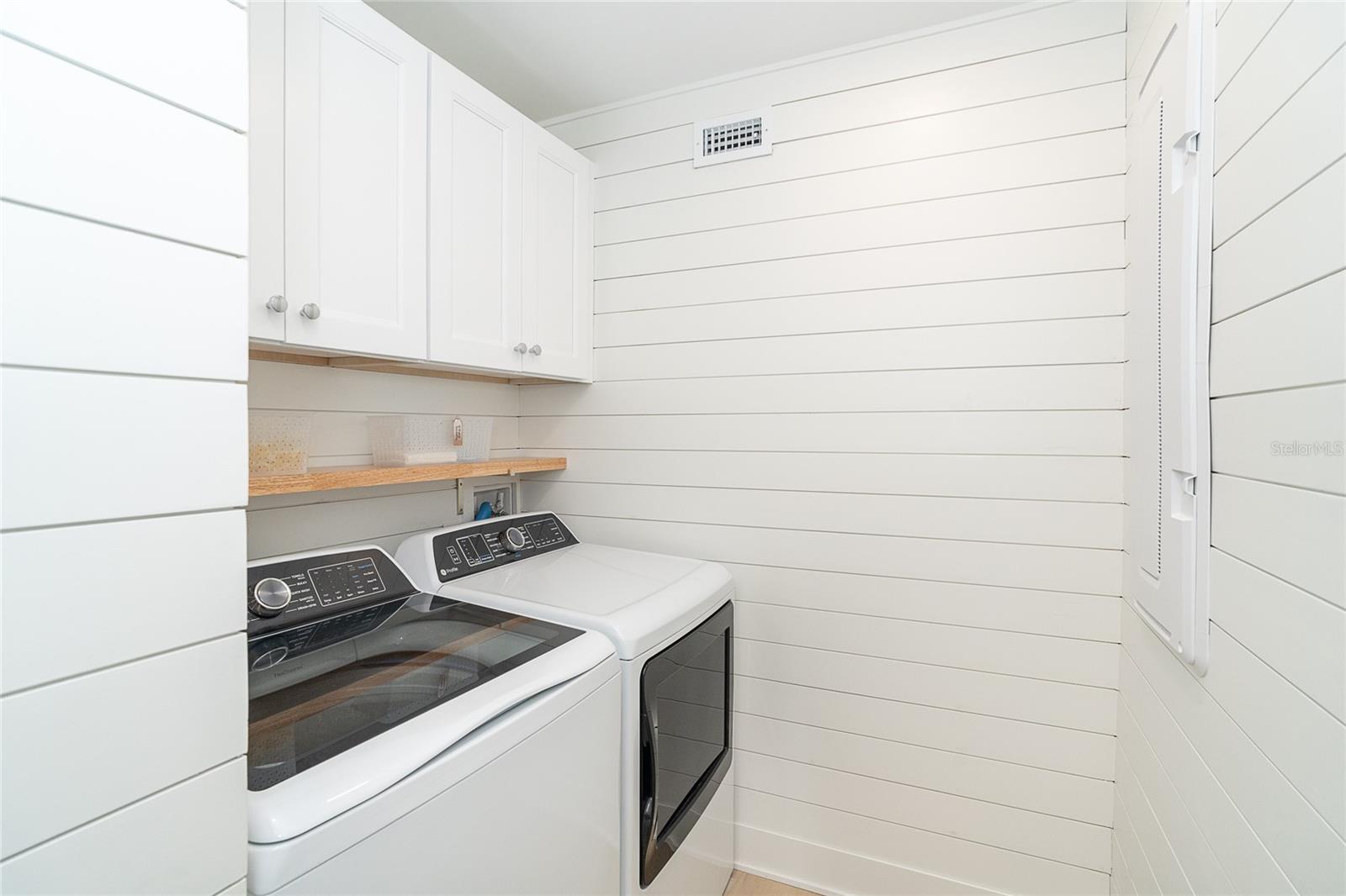 PALM ISLAND VILLAGE BLDG 03 - Residential