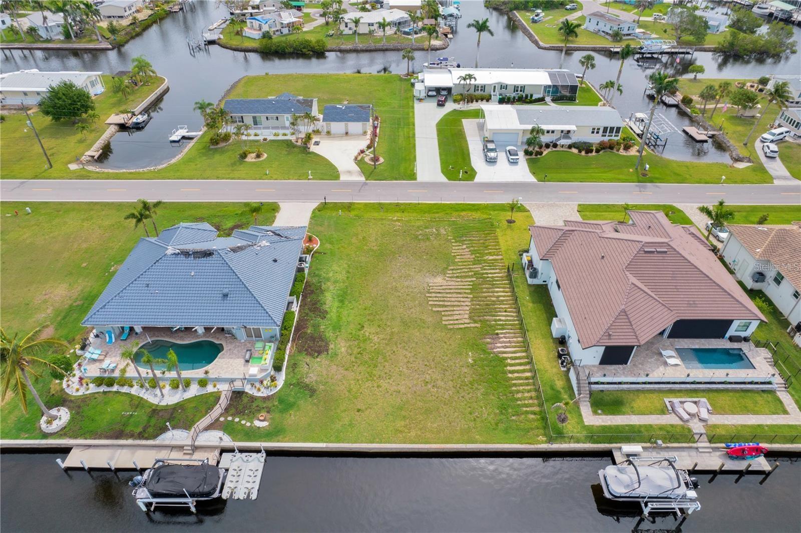 PUNTA GORDA ISLES SEC 14 - Land