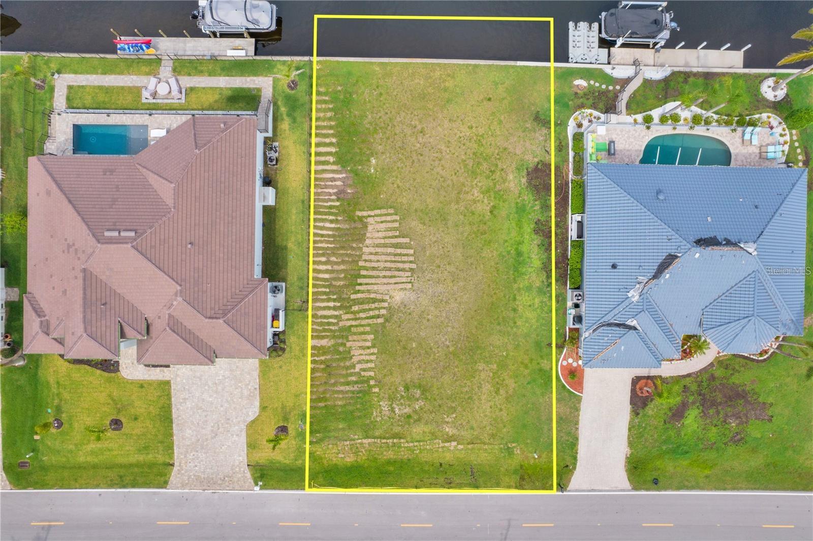 PUNTA GORDA ISLES SEC 14 - Land