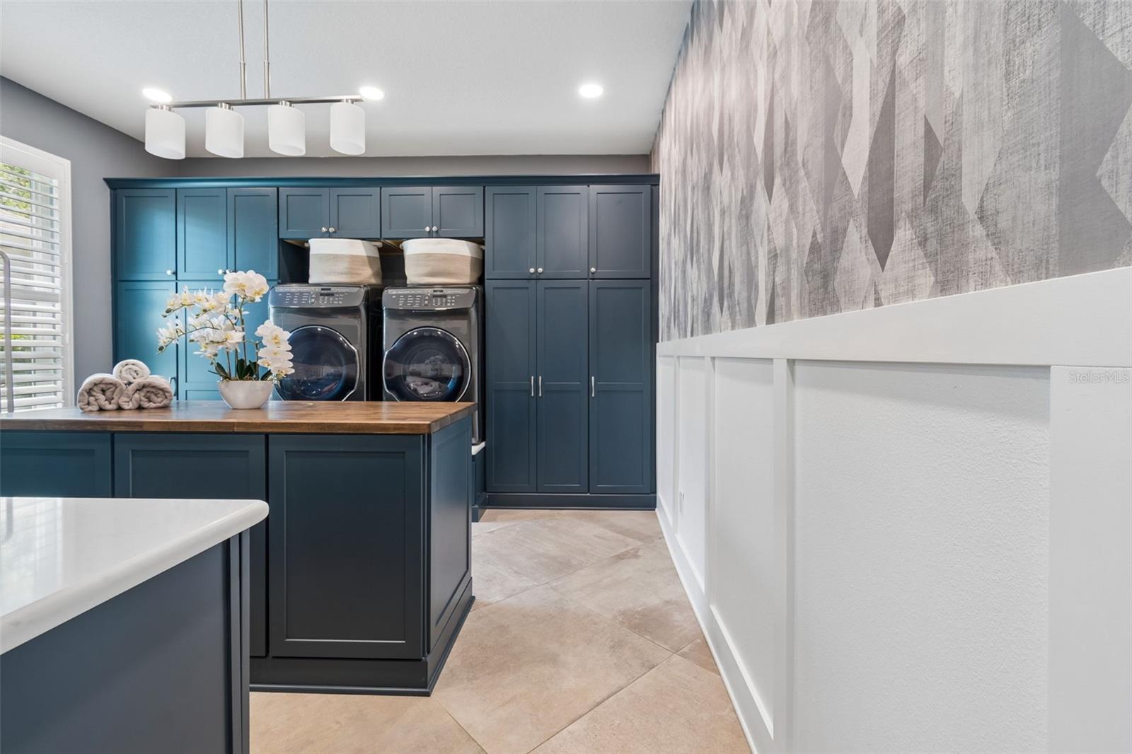 WESTCHASE SECTIONS 302 & 304 - Residential