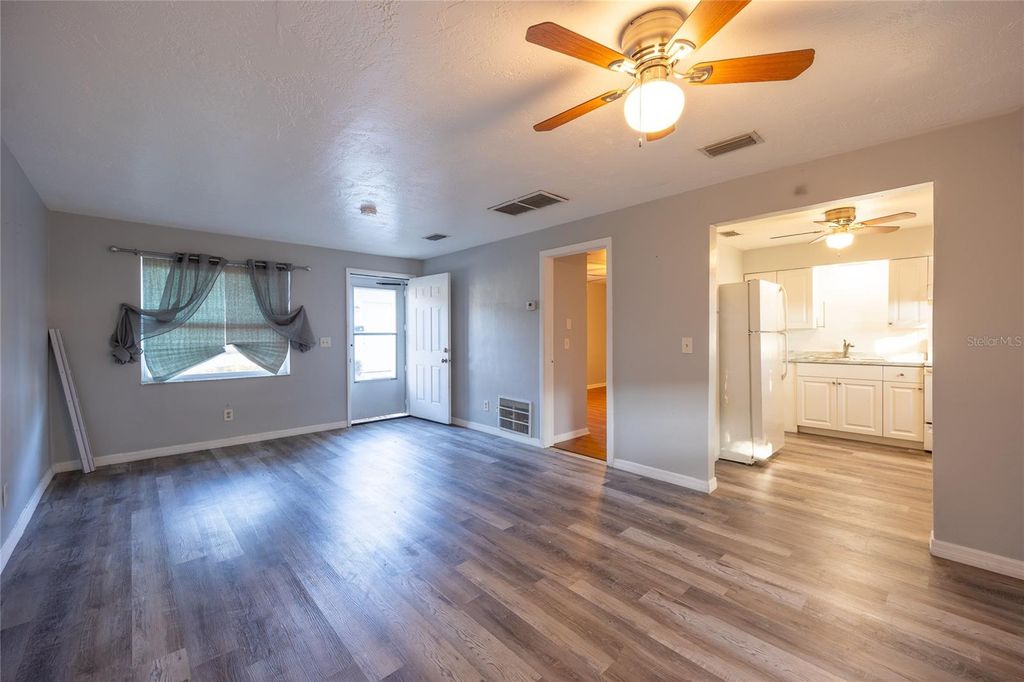 Photo of 400 S Meteor Avenue, Clearwater, FL 33765 (MLS # TB8472934)