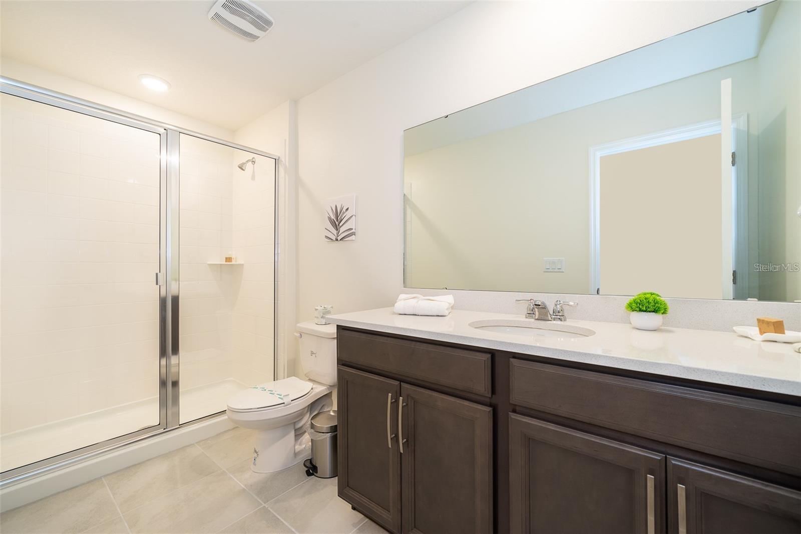 SOLARA RESIDENCE VACATION VILLAS - Residential Lease