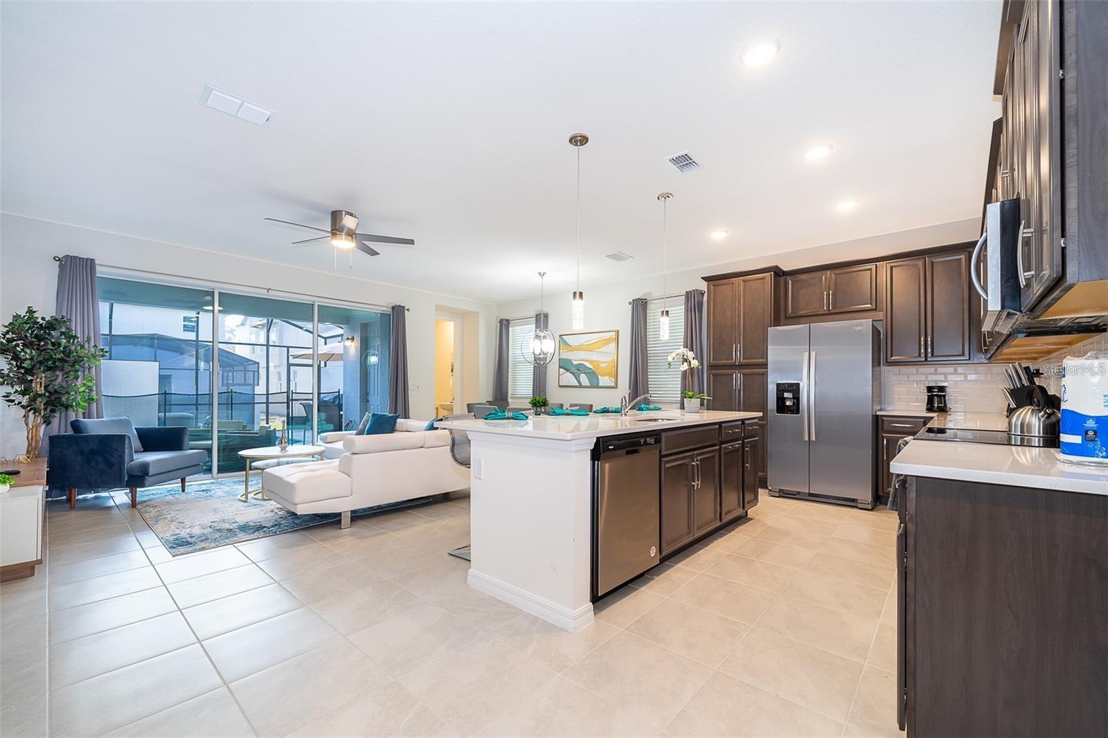 SOLARA RESIDENCE VACATION VILLAS - Residential Lease