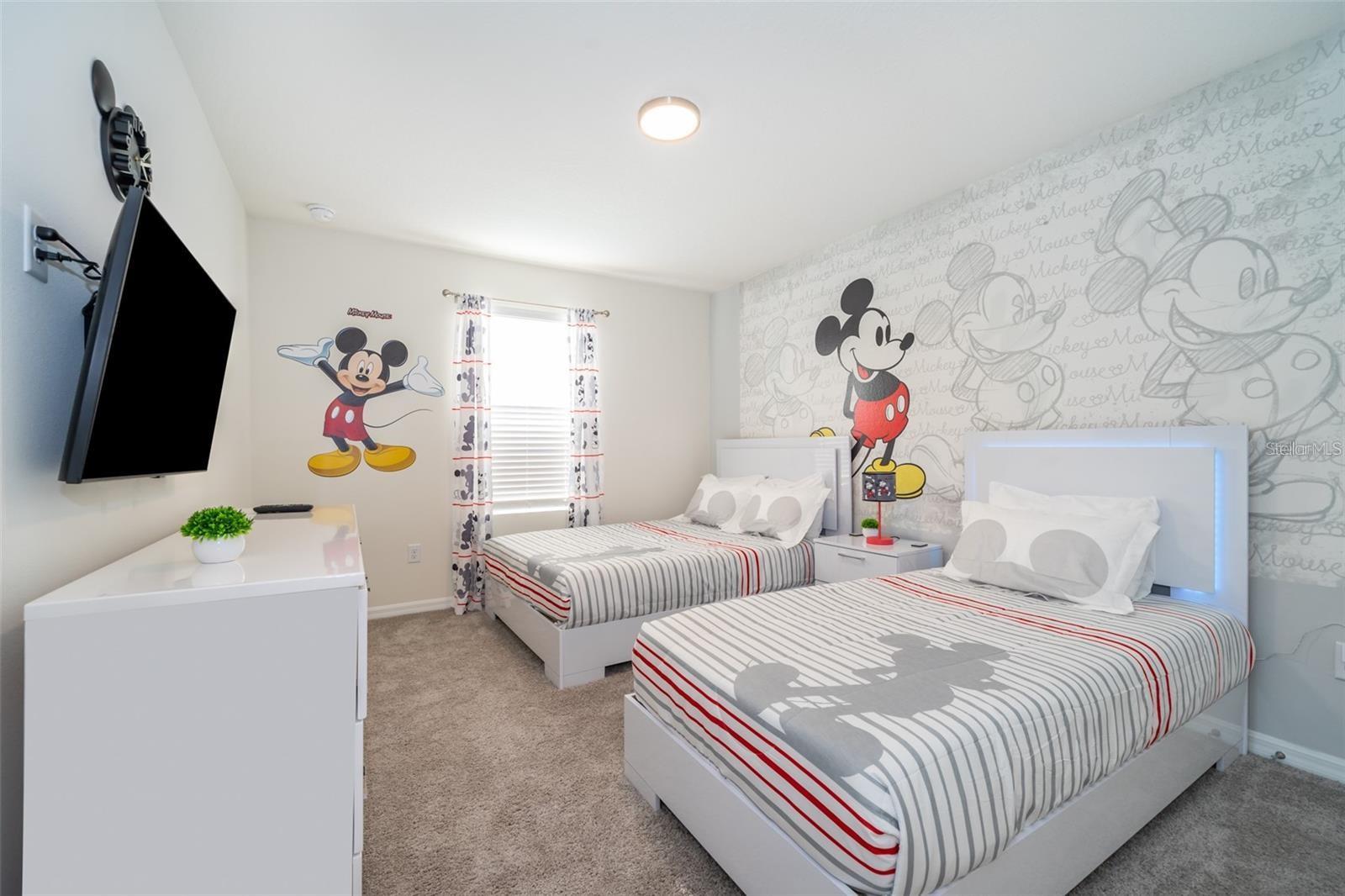 SOLARA RESIDENCE VACATION VILLAS - Residential Lease