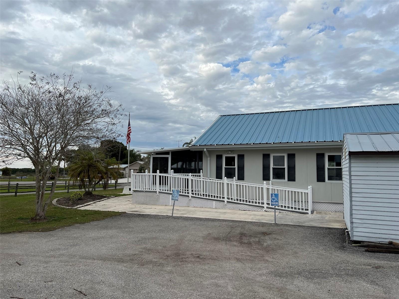 PEACE RIVER SHORES - Land