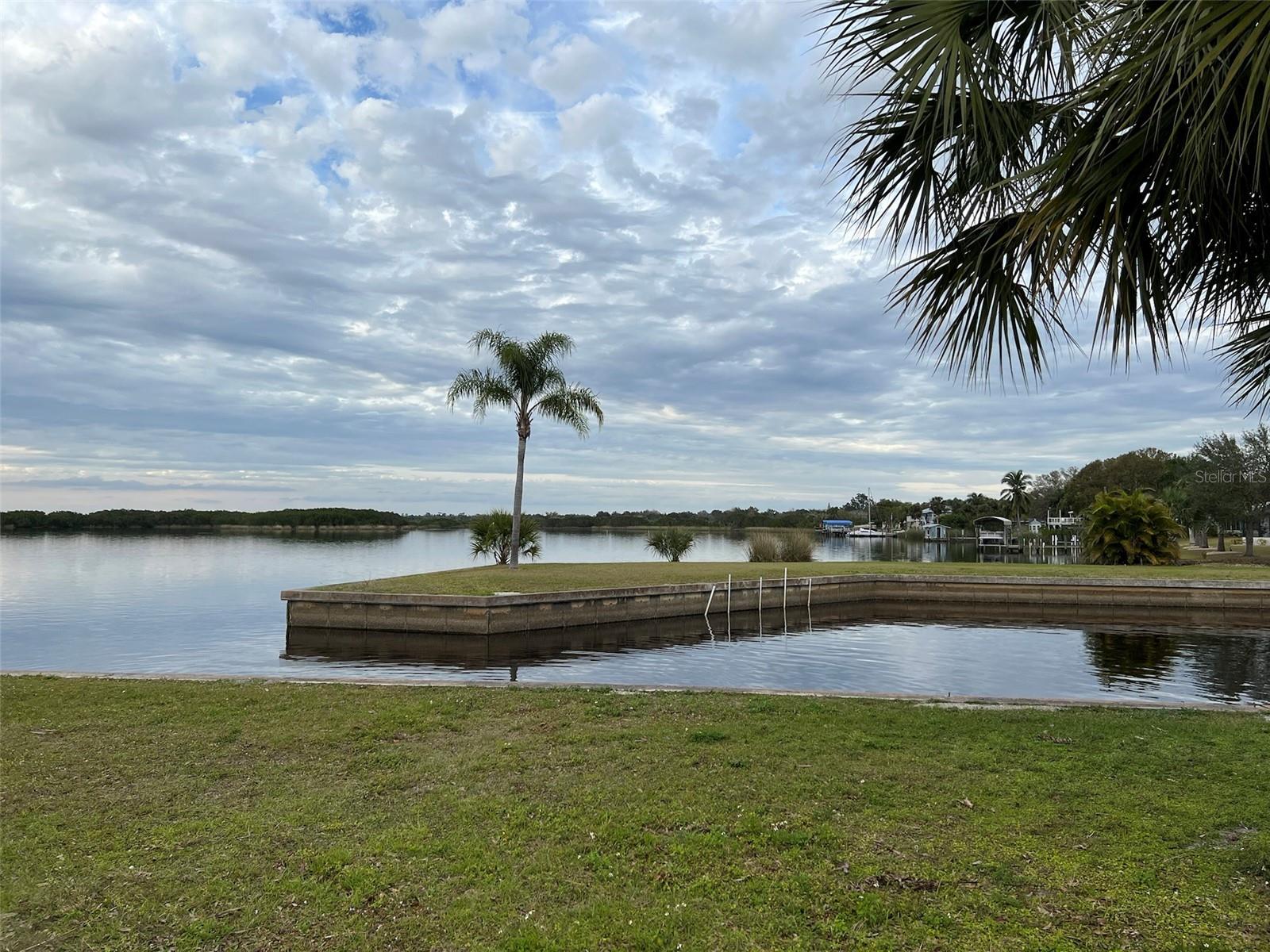 PEACE RIVER SHORES - Land