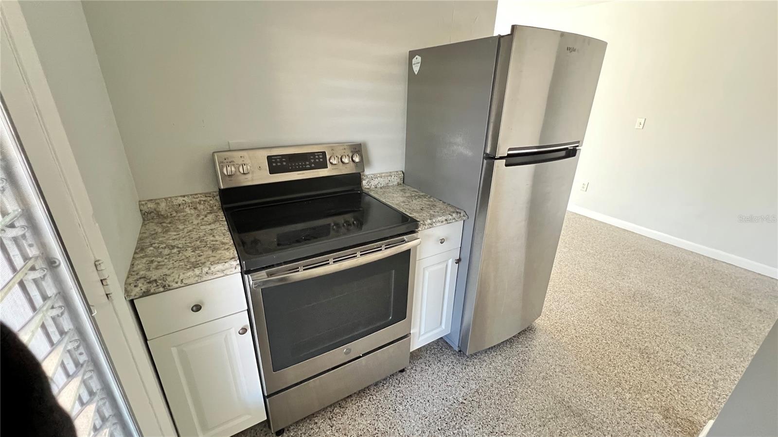 LAKE BELLEAIR - Residential Lease