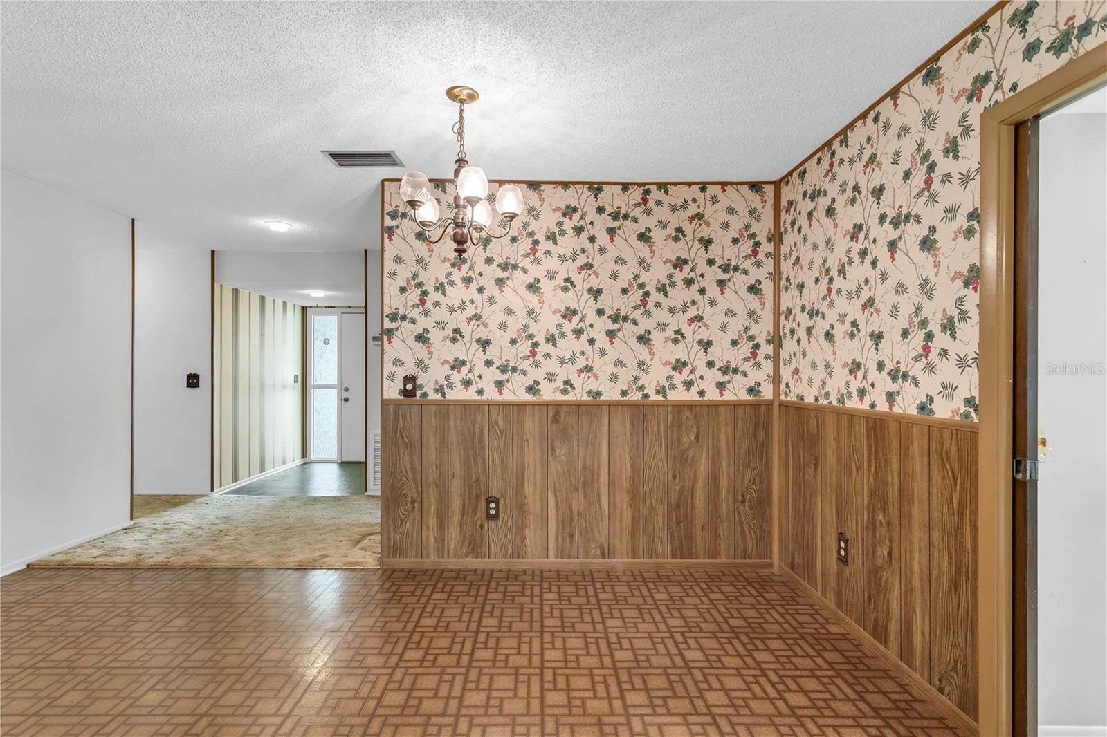 NORTH POINTE - Residential