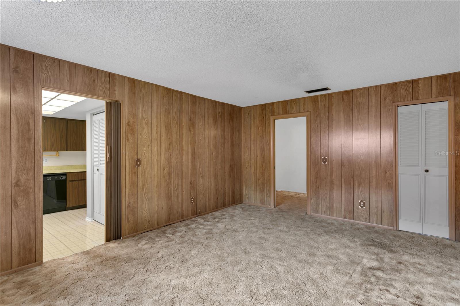 NORTH POINTE - Residential