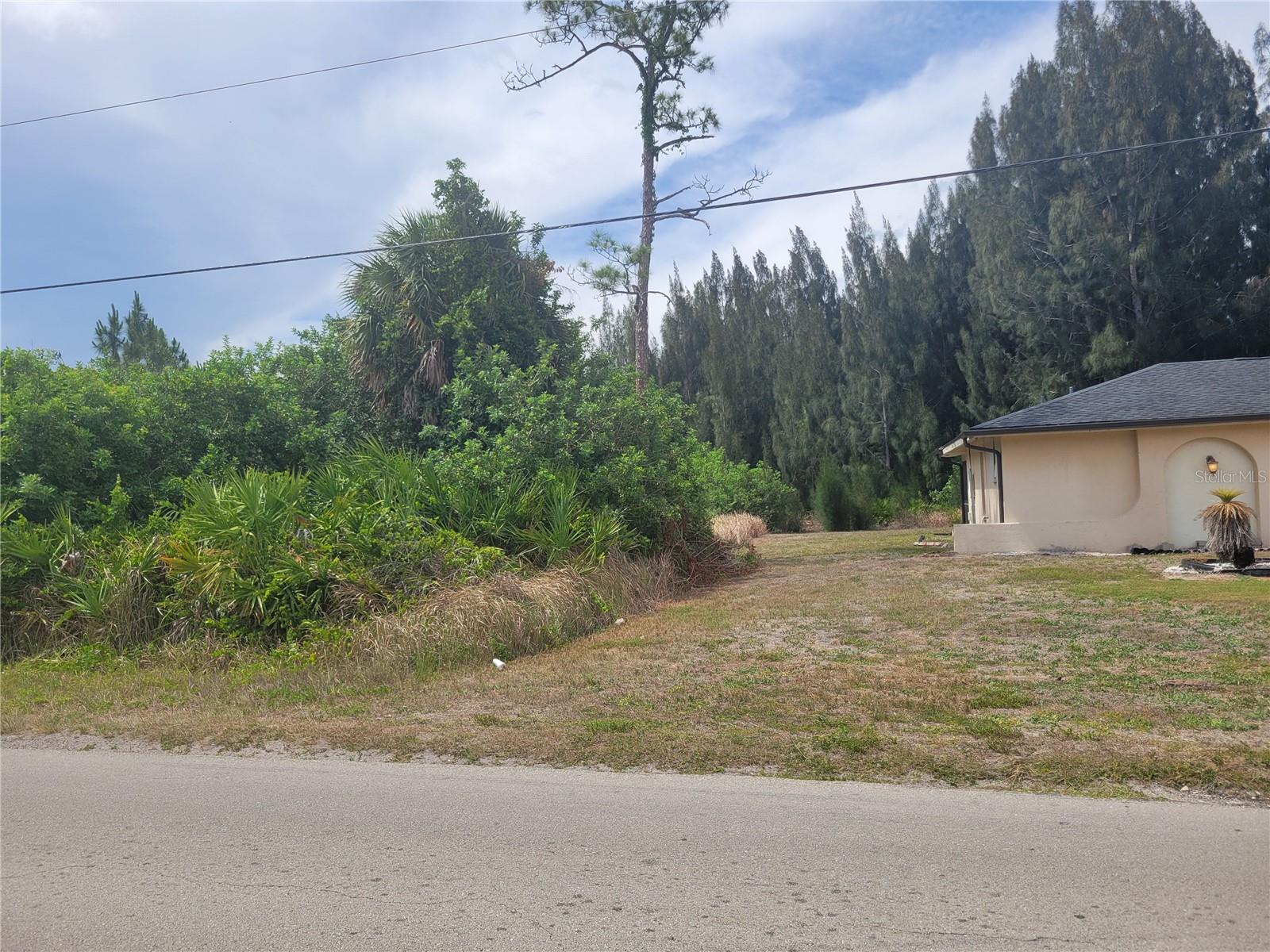 LEHIGH ACRES - Land