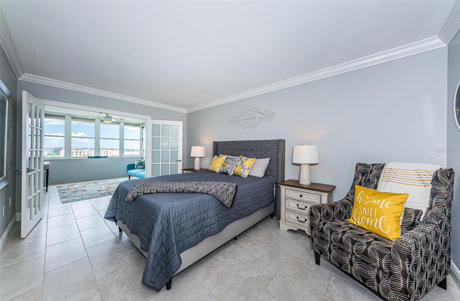 CONTINENTAL TOWERS CONDO - Residential