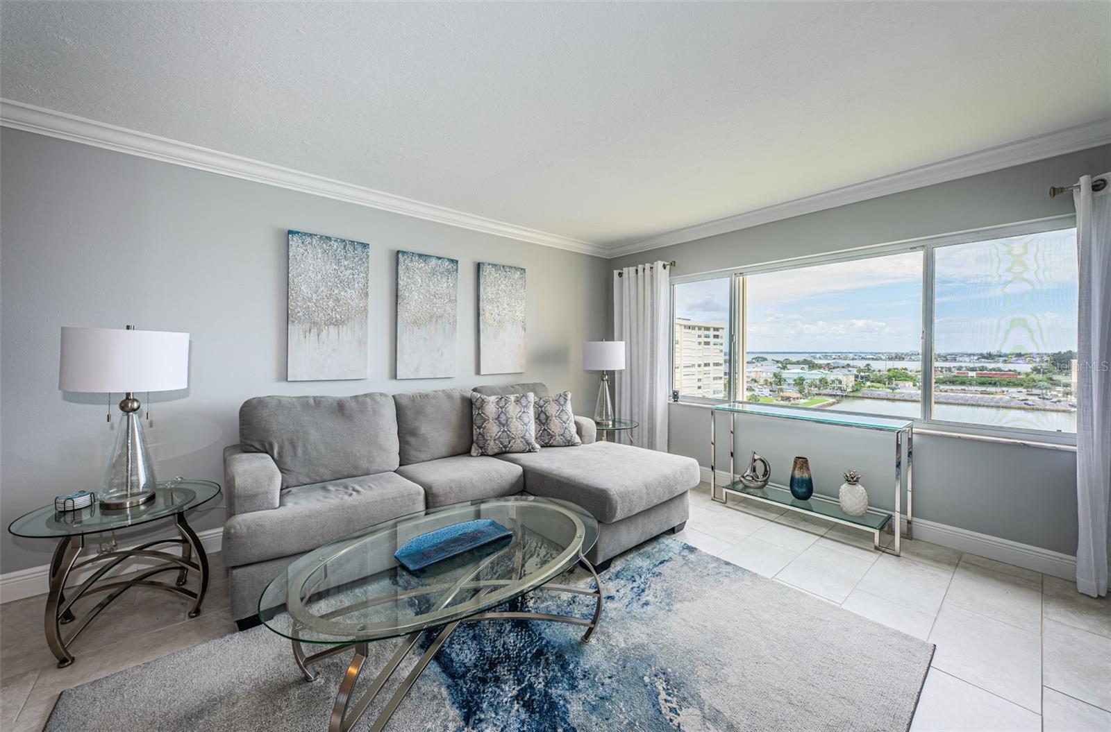 CONTINENTAL TOWERS CONDO - Residential