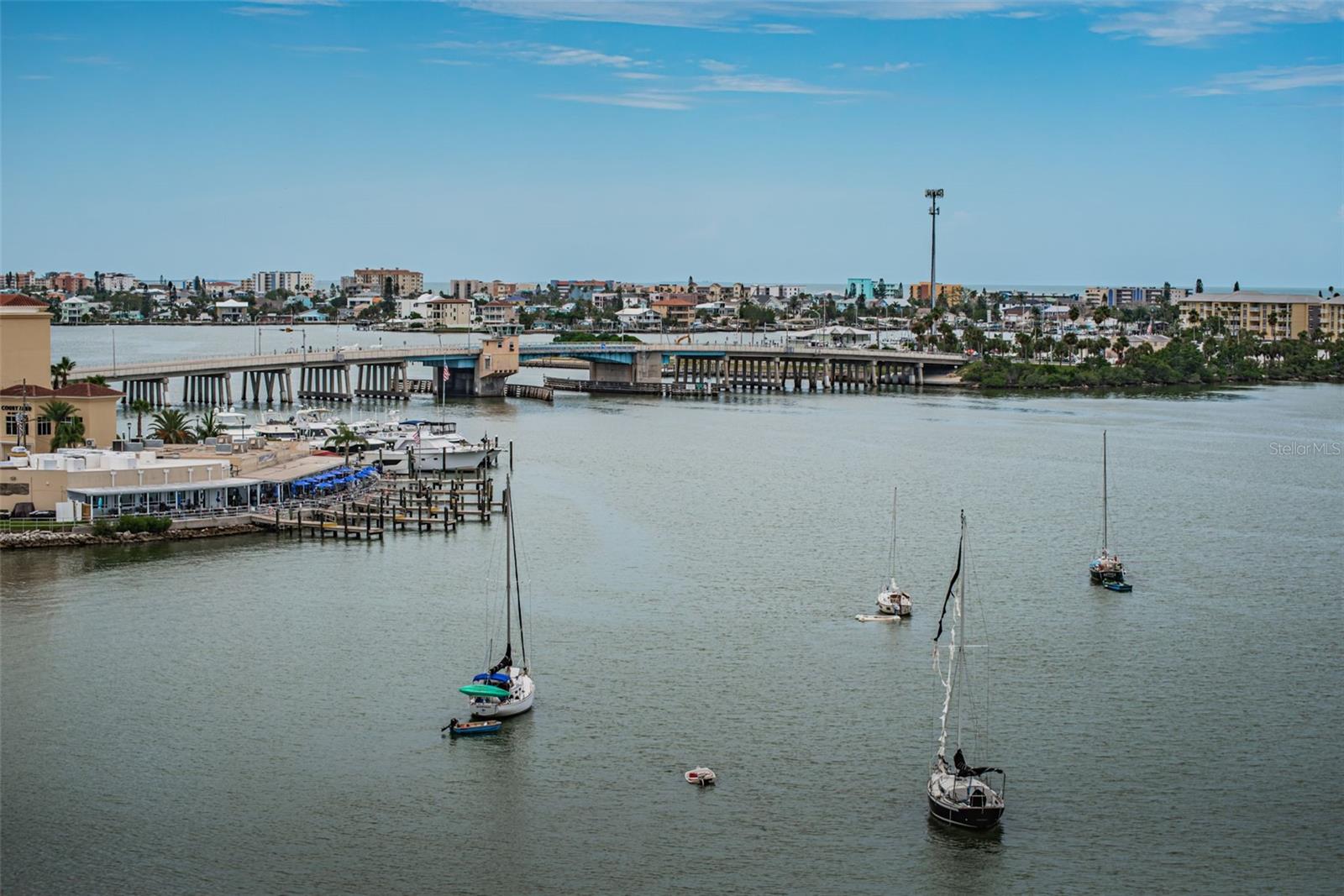 CONTINENTAL TOWERS CONDO - Residential