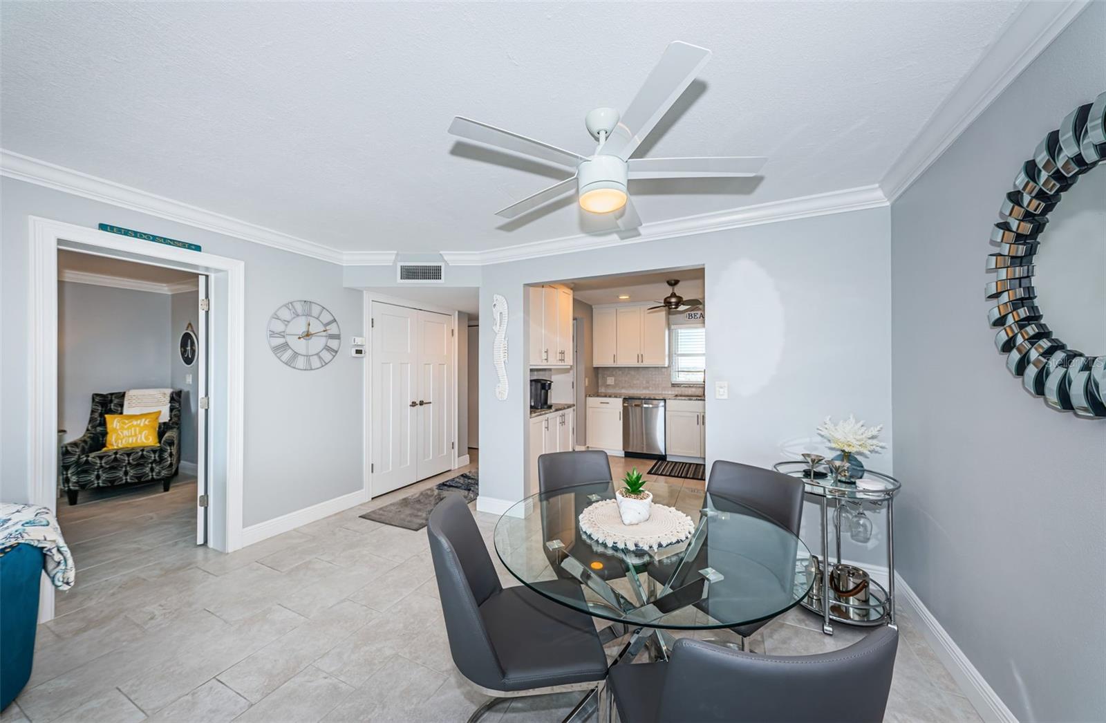 CONTINENTAL TOWERS CONDO - Residential