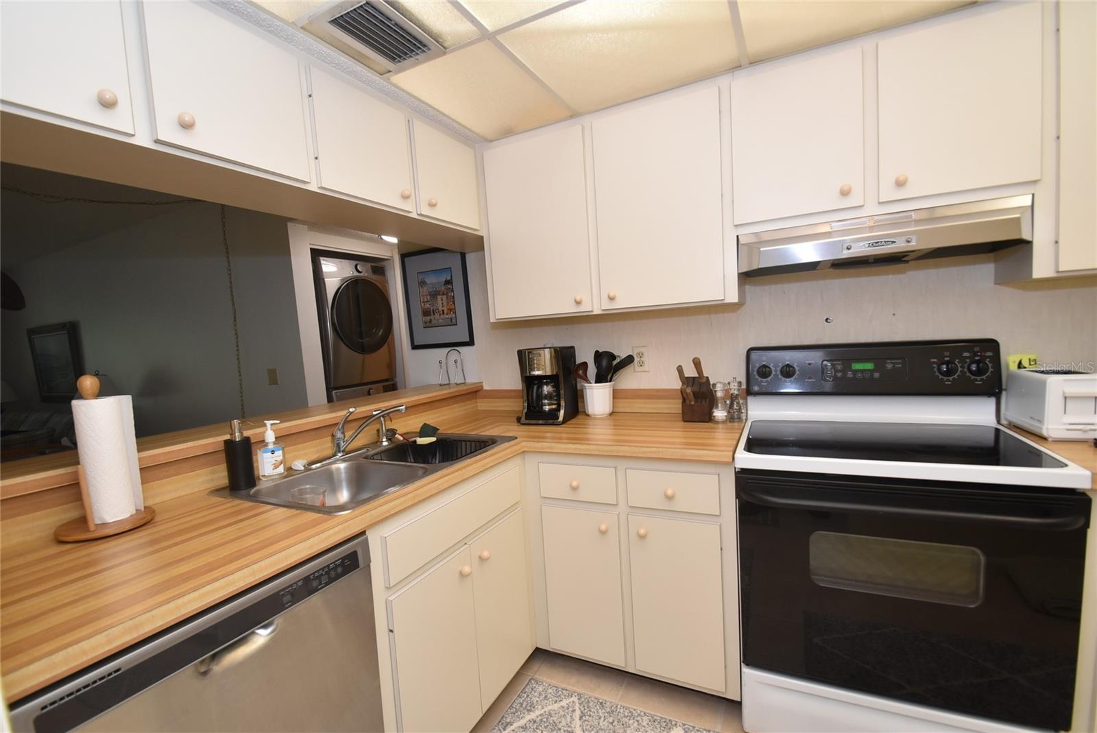 PELICAN COVE XIV - Residential Lease