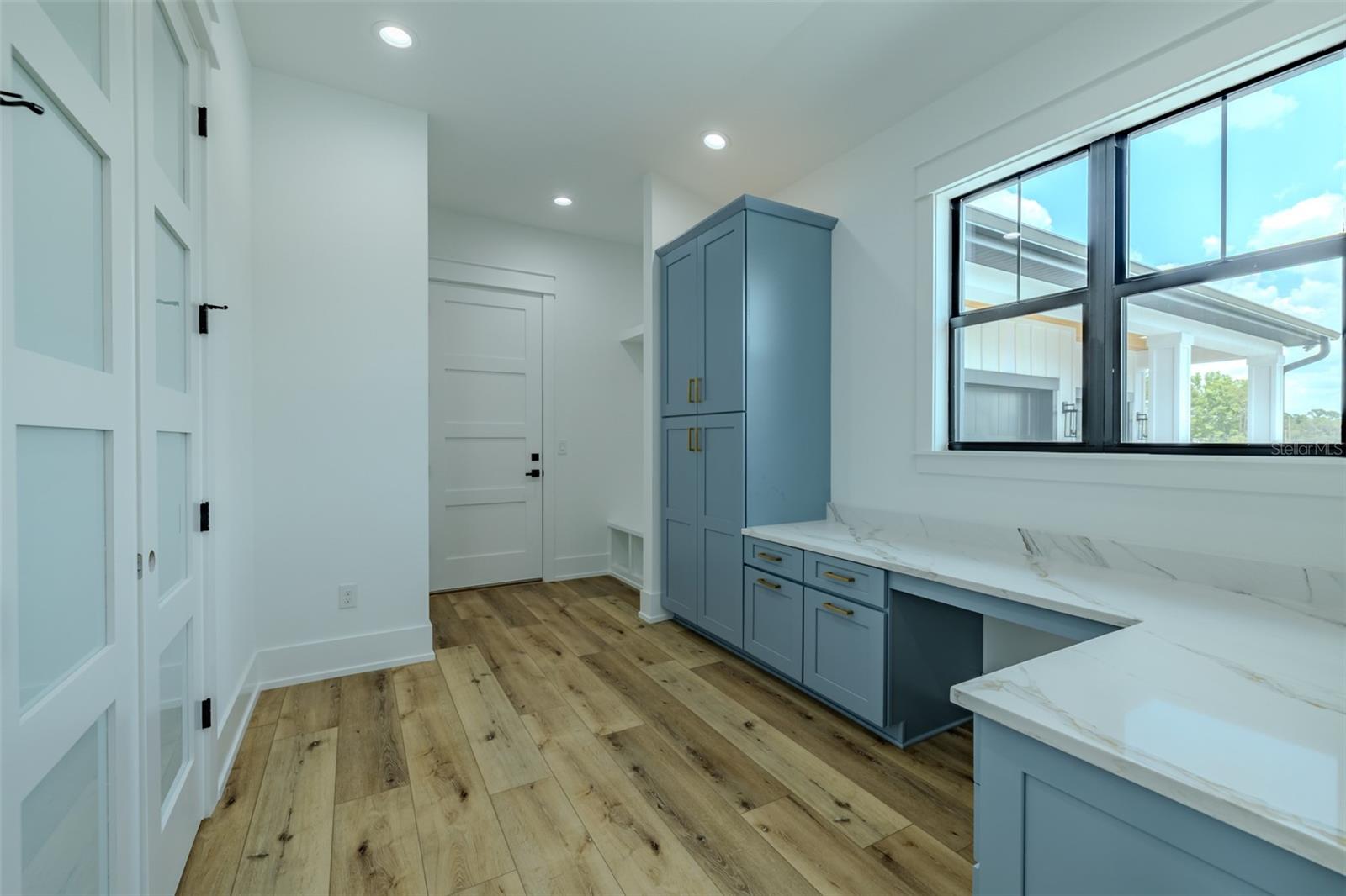 POWERLINE MINOR SUB - Residential