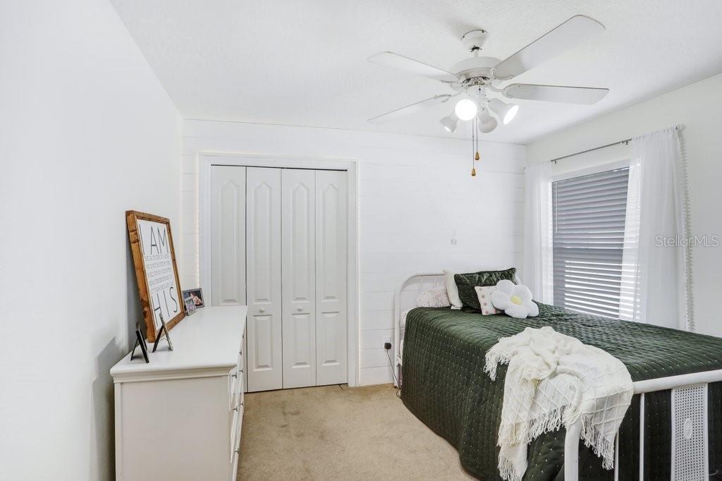 TWIN LAKES - Residential