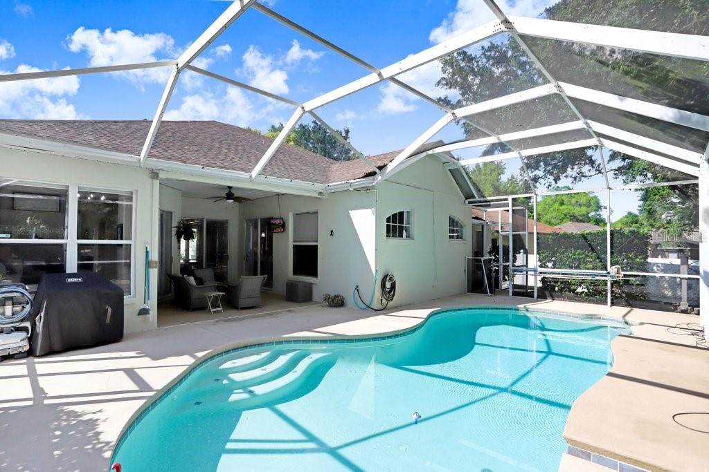 TWIN LAKES - Residential