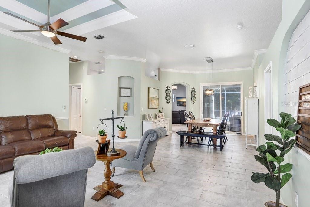 TWIN LAKES - Residential